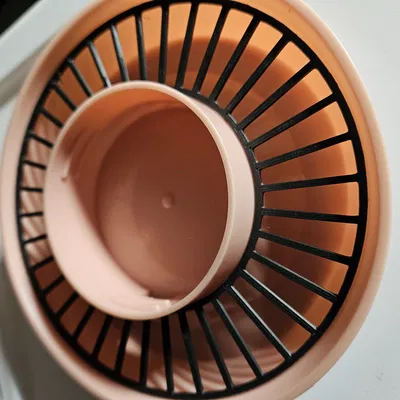 NẮP ĐẬY MÁNG NƯỚC BẢO VỆ GÀ CON