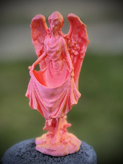 Mô hình Thiên thần mặc áo choàng (Angel in a Robe) trang trí đẹp mắt - Image 1