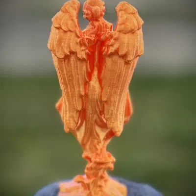 Mô hình Thiên thần mặc áo choàng (Angel in a Robe) trang trí đẹp mắt