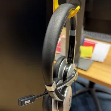 Móc treo tai nghe gắn màn hình máy tính