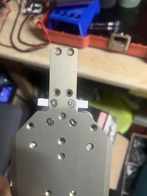 Miếng đệm gia cố khung gầm (Wedge B) cho xe RC Associated B84 - Image 4