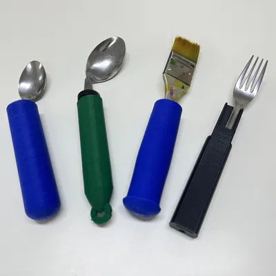 Tay Cầm Trợ Lực 3D Cho Người Khó Khăn Khi Cầm Nắm Thìa Dĩa