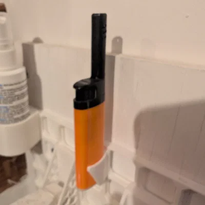 Giá treo bật lửa Bic cho hệ thống bảng treo openGrid tiện lợi