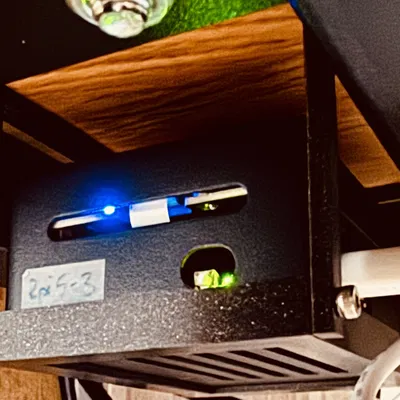 Giá treo dưới bàn cho Raspberry Pi (vỏ Geekworm) dùng cho Home Assistant