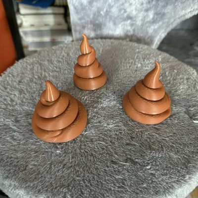 Bãi phân giả (Prank Poop) - Mô hình troll cực hài