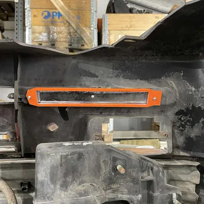 Bộ mod ốp dẫn khí làm mát phanh cho cản trước Peugeot 405