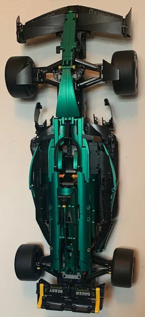 Móc treo tường cho xe đua F1 phong cách "Lego" - Image 1