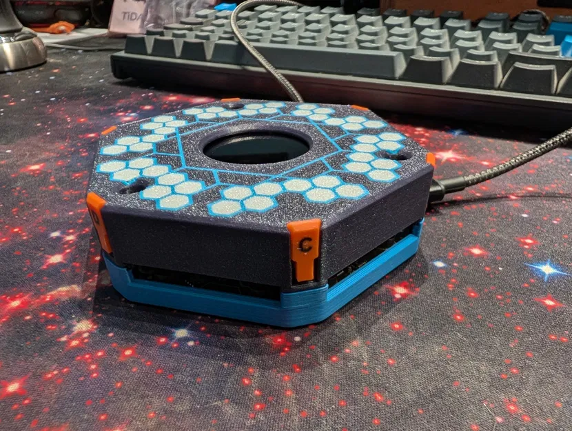 Ốp lưng EMF Tildagon Badge (Huy hiệu EMF 2024) - Image 6