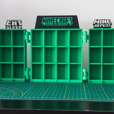 Hộp trưng bày Minecraft Kinder Joy