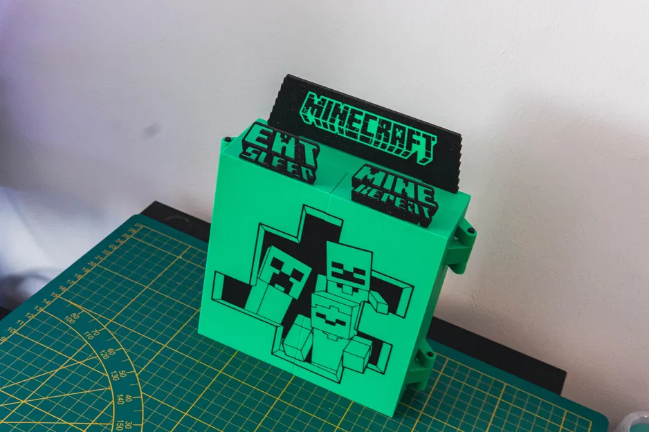 Hộp trưng bày Minecraft Kinder Joy - Image 5