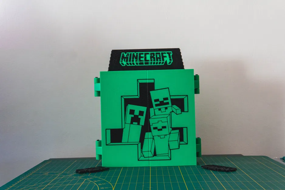 Hộp trưng bày Minecraft Kinder Joy - Image 7