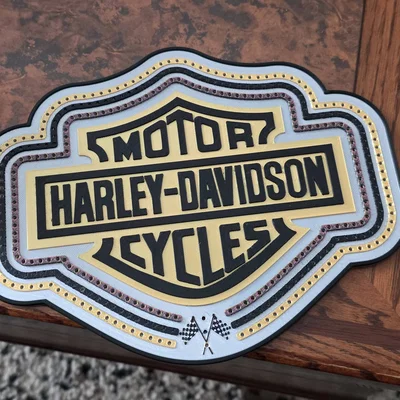 Mô hình trang trí Logo Harley-Davidson kiêm bảng tính điểm độc đáo