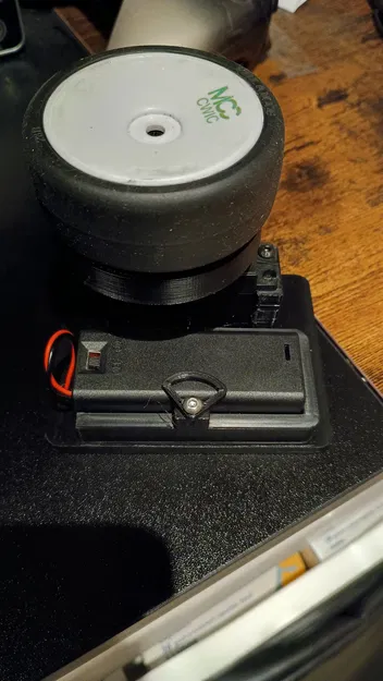 Giá Dán Lốp Xe RC - Image 1