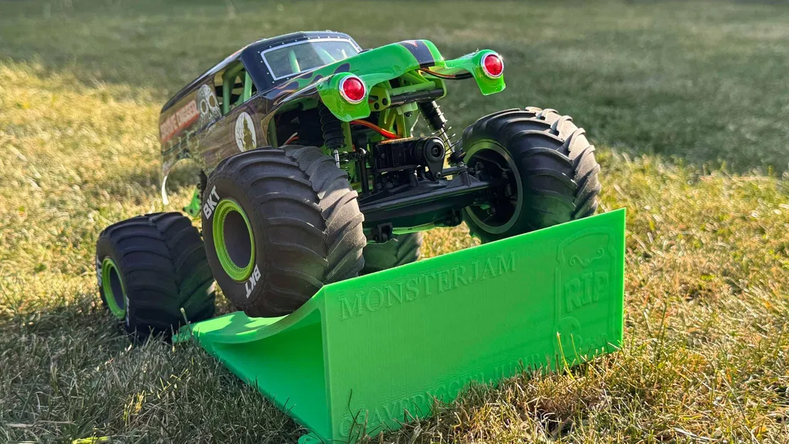 RC Ramp Monster Truck – Cầu nhảy Grave Digger (Bản Remix) - Image 4