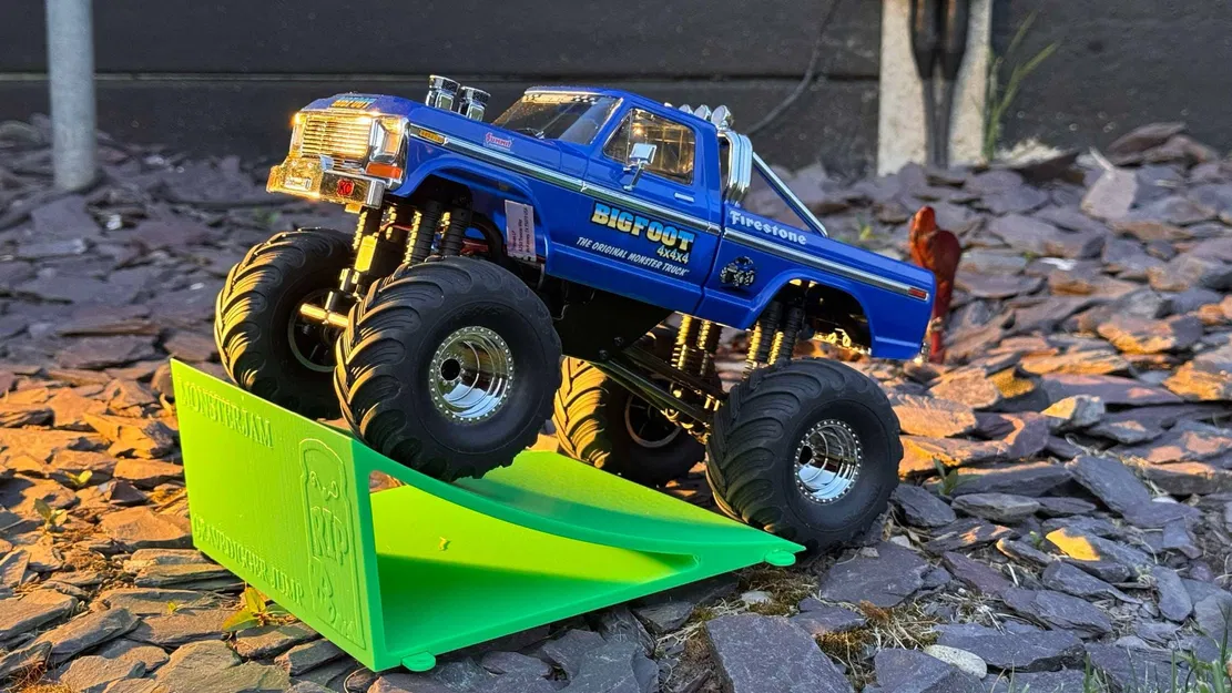 RC Ramp Monster Truck – Cầu nhảy Grave Digger (Bản Remix) - Image 5