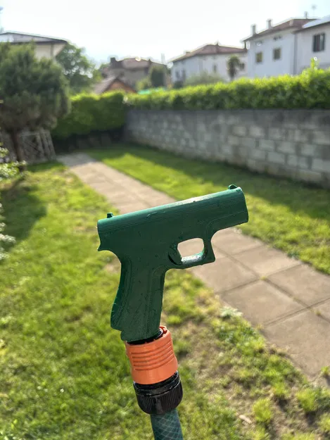 Mẫu súng phun nước 3D độc đáo cho ống tưới cây sân vườn - Image 1