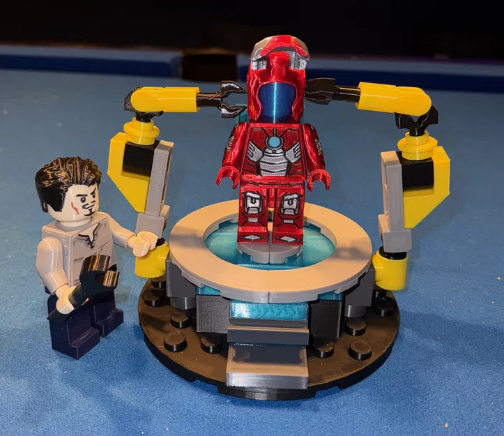 Bệ Lắp Ráp Iron Man Tỉ Lệ Phóng Đại (Tỉ lệ 2.5:1) - Image 3