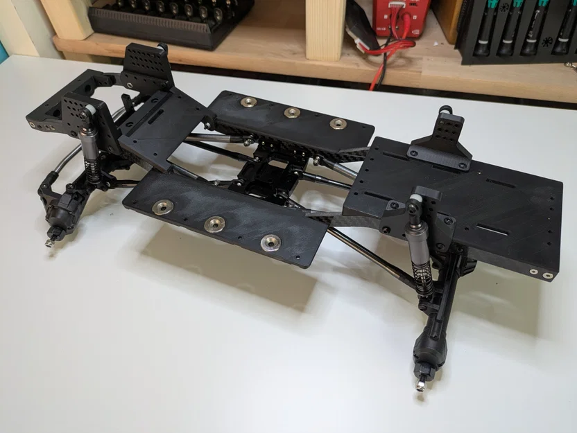 Khung gầm Scale Crawler tùy chỉnh dựa trên SCX10 Gen 1 - Image 9