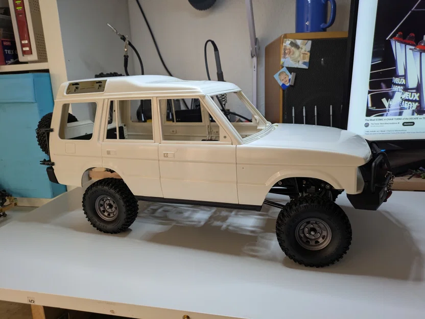 Khung gầm Scale Crawler tùy chỉnh dựa trên SCX10 Gen 1 - Image 19