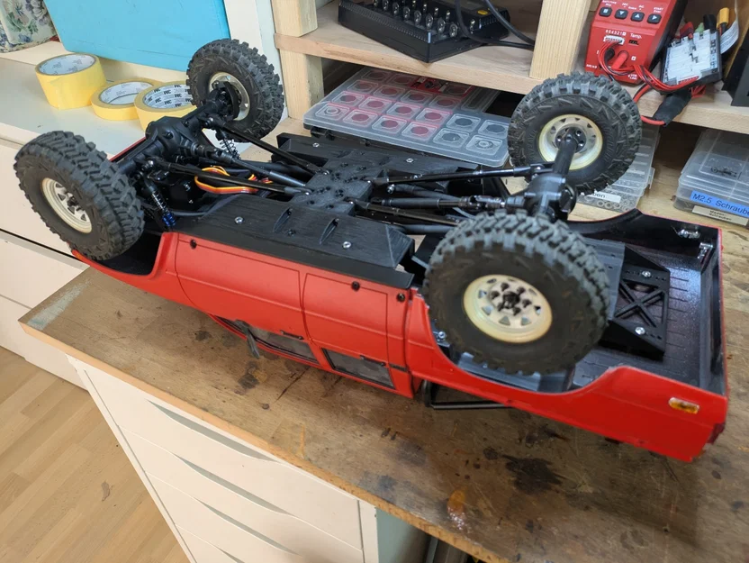 Khung gầm Scale Crawler tùy chỉnh dựa trên SCX10 Gen 1 - Image 22