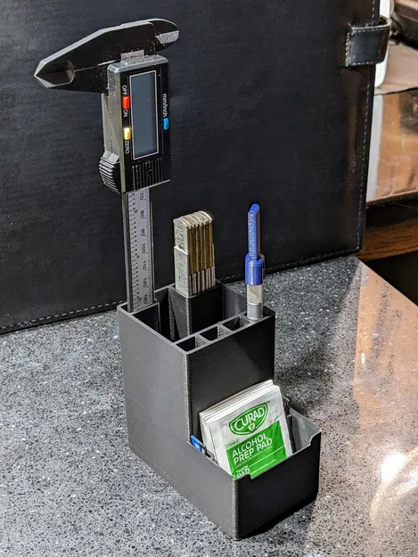 Ống cắm bút tích hợp khe thẻ nhớ, thước kẹp, thước kẻ và khay lau cồn - Image 1