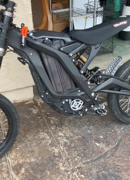 Ốp che motor cho Surron LBX / Eride Pro - Image 1