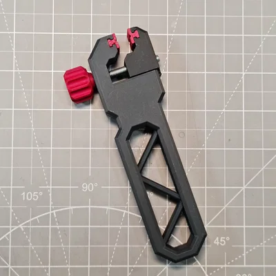 Ê-tô cầm tay Hand Vise v1