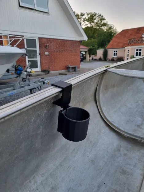 Giá đỡ lon nước tiện dụng cho thuyền Canoe (Canoe Beer Holder) - Image 1