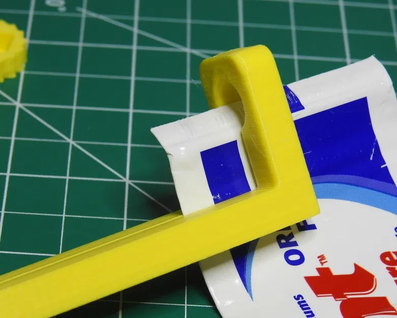 Dụng cụ nặn kem đánh răng có bánh răng (Bản cải tiến) - Image 4