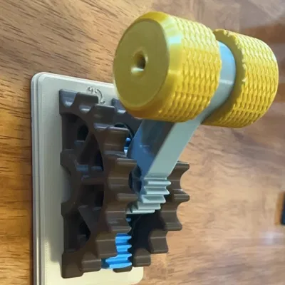 Công tắc đèn phong cách Steampunk với cơ chế bánh răng "Tactile Gear Action"