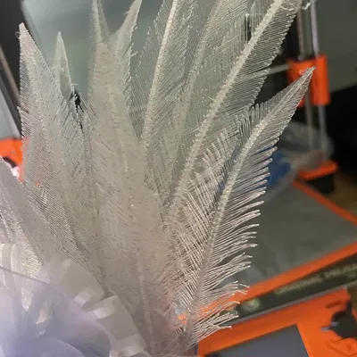 Split Feathers (Bản remix của mẫu lông vũ siêu thực)