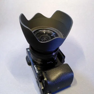 Loa che nắng (lens hood) cho ống kính Sony Alpha 6000 SELP1650