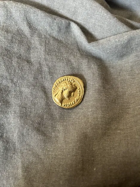 Mô hình đồng tiền vàng La Mã Tiberius Aureus - Image 3
