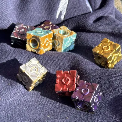 Hoodie Bead Companion Cube - Phụ kiện trang trí đa năng