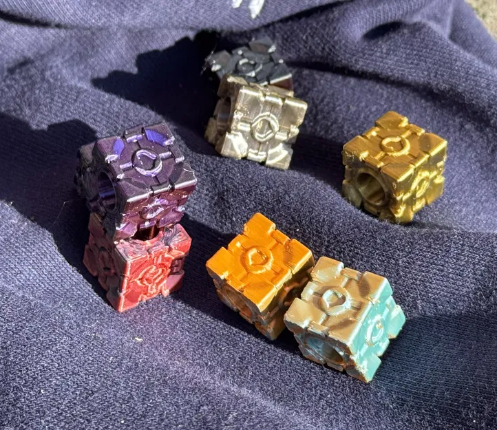 Hoodie Bead Companion Cube - Phụ kiện trang trí đa năng - Image 4