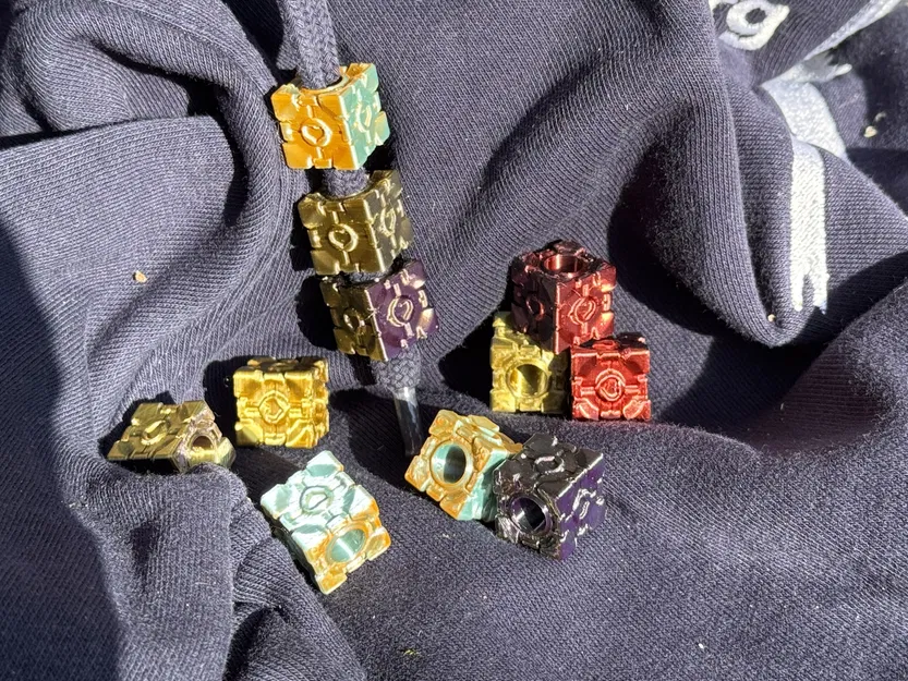 Hoodie Bead Companion Cube - Phụ kiện trang trí đa năng - Image 6
