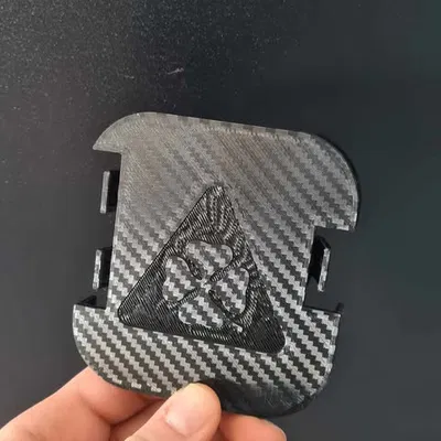 Nắp đậy cực ắc quy cho Alfa Romeo Giulietta. Nhiều lựa chọn thiết kế.