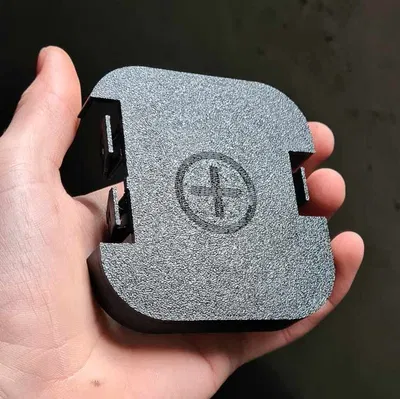 Nắp đậy cực ắc quy cho Alfa Romeo Giulietta. Nhiều lựa chọn thiết kế.