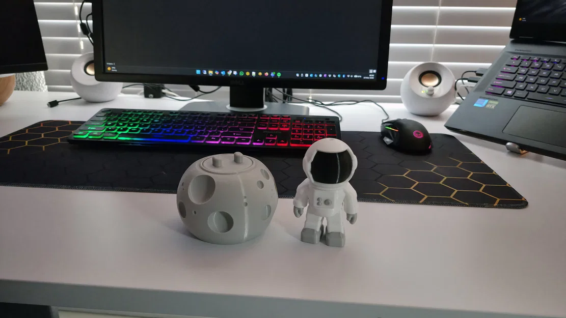 Astronaut Moon Box - Mô hình phi hành gia kết hợp hộp đựng đồ - Image 12