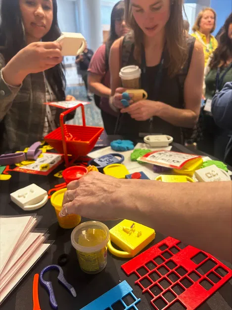 Các mô hình Playdoh hỗ trợ AAC - Image 1