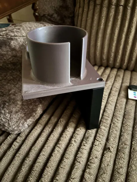 Khay Để Ly Và Ngăn Đựng Đồ Cho Ghế Ashley Furniture Extra Wide Recliner - Image 4