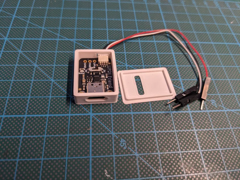 Hộp bảo vệ in 3D cho mạch nạp Adafruit UPDI Friend - Image 2