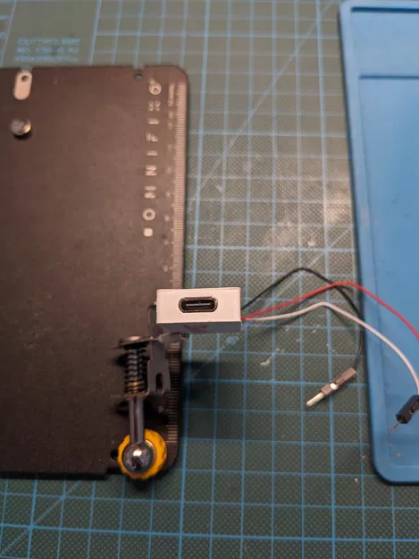 Hộp bảo vệ in 3D cho mạch nạp Adafruit UPDI Friend - Image 4