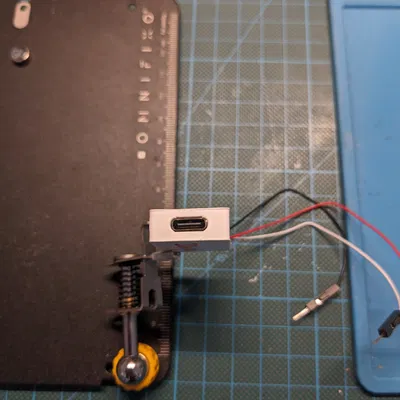 Hộp bảo vệ in 3D cho mạch nạp Adafruit UPDI Friend