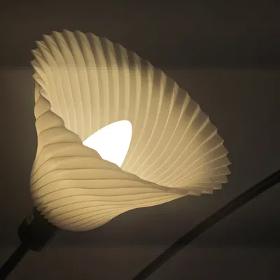 Chao den trang tri dang hoa xoan