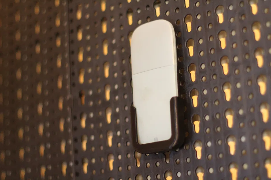 Giá treo chuột Microsoft Surface Arc cho bảng treo tường Lidl Parkside - Image 1