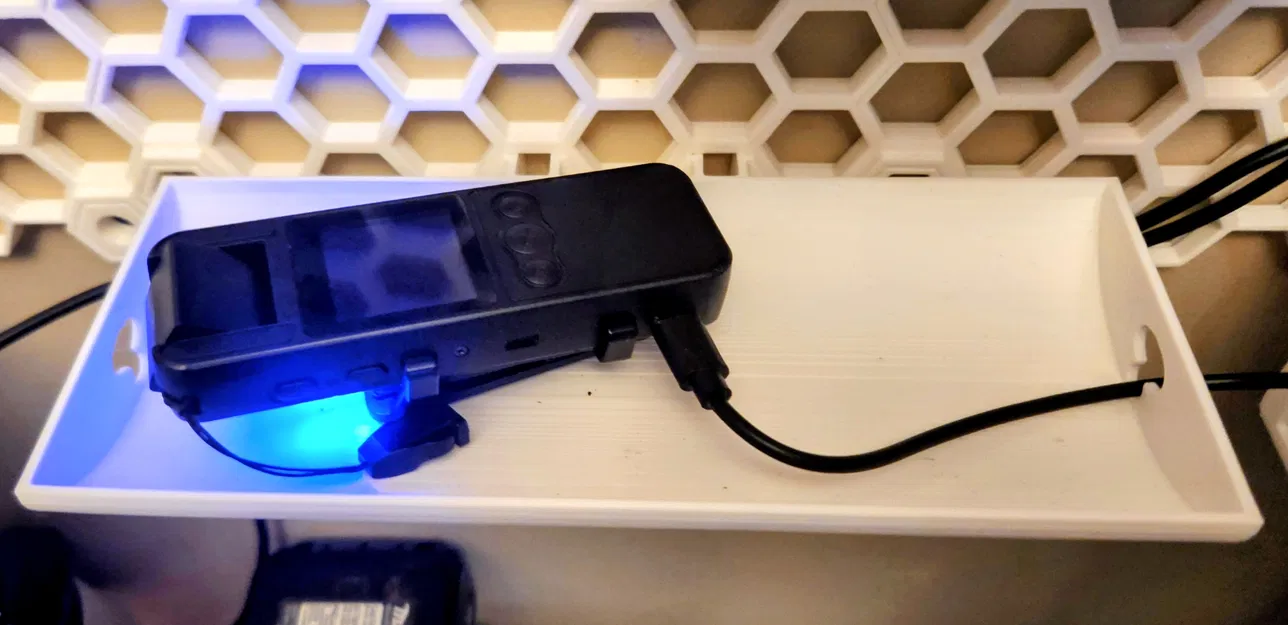 Kệ hình lòng máng cho bảng Honeycomb Storage Wall - Image 1