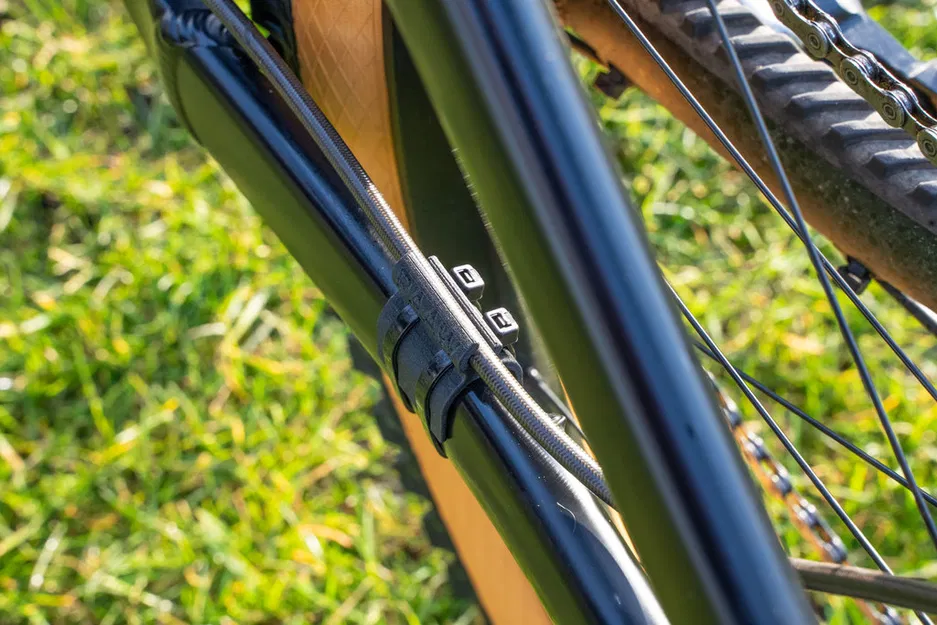 Ngàm dẫn dây phanh cải tiến cho Raaw Madonna - Image 4