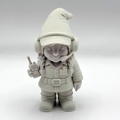 Mô hình Nữ Nhân Viên Kiểm Soát Không Lưu (ATC) Garden Gnome