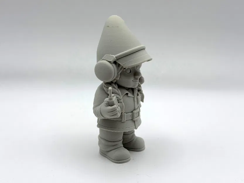 Mô hình Nữ Nhân Viên Kiểm Soát Không Lưu (ATC) Garden Gnome - Image 4